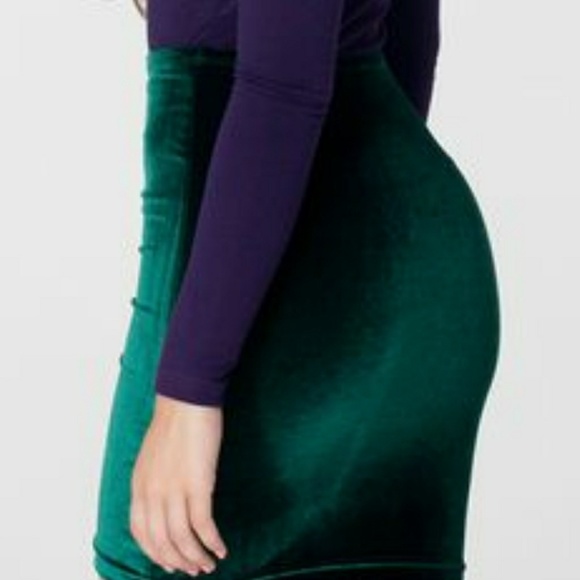 ☘American Apparel Green Velvet Pencil Skirt - Picture 2 of 2